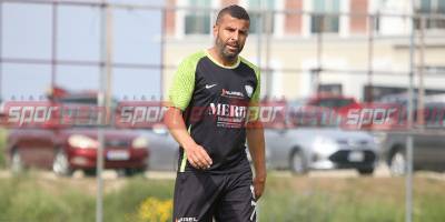 Aksel, Karşıyaka'da