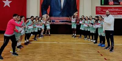 Leventspor finallere harika başladı