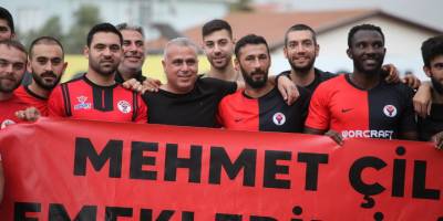 Mehmet Çil alkışlarla veda etti