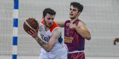 Koop son saniyede galip: 76-79