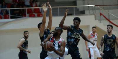 Soyer deplasmanda galip