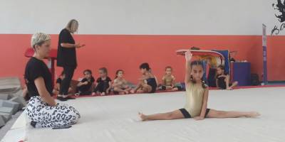 Monitör testte hünerlerini sergilediler