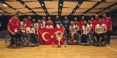 Bizimkiler gururlandırdı