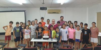 GAÜ’den badminton yaz kampına destek