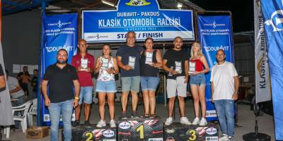 Klasikler geceyi aydınlattı