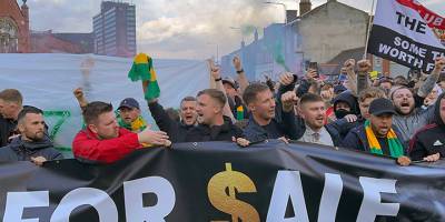 United taraftarları sokakta: "Kulübümüzü geri istiyoruz"