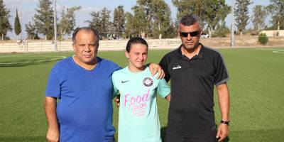 Ayşe Berkel’den kadın futbolumuza yakın takip