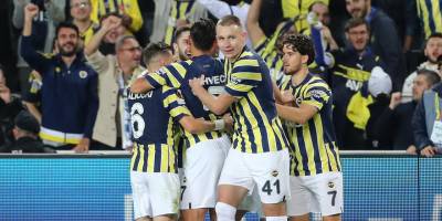 Fenerbahçe kasasını dolduruyor