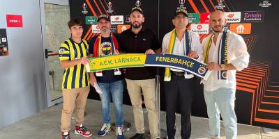 AEK Larnaka-Fenerbahçe maçı öncesi dostluk görüntüleri
