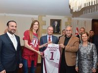 “Arzumuz ambargoların bir şekilde aşılması”