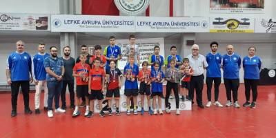 Arel, Ivan ve Özüm şampiyon