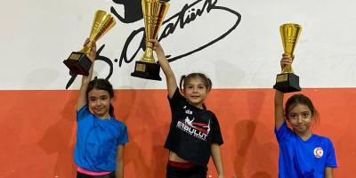 Başarılı cimnastikçiler ödüllendirildi