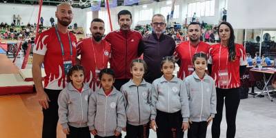 Minik kız cimnastikçiler, puanlarını artırdılar