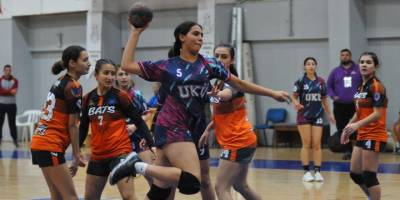 Hentbolda farklı gece