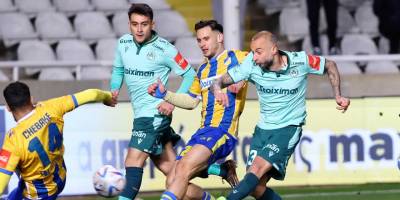 APOEL, Omonia’yı yenerek avantaj yakaladı