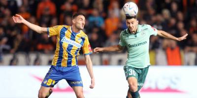 Omonia, APOEL’i eleyerek yarı finalde