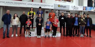 Akçatepe ve İleri şampiyon