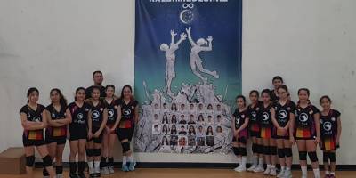 İlkokul voleybolda finalistler belirlendi