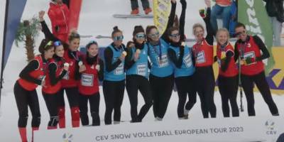 Merve'li Türkiye 1'incilik kürsüsünde