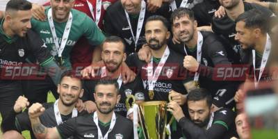 Şampiyon kupasını aldı