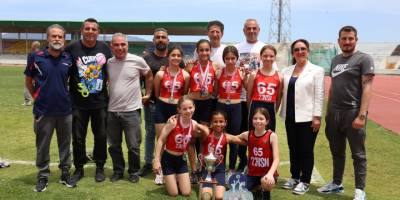 23 Nisan ve Özgürlük İlkokulu şampiyon