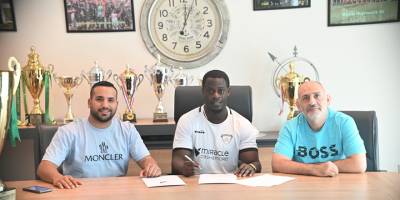 Karşıyaka'da Edwin Gyasi imzayı attı