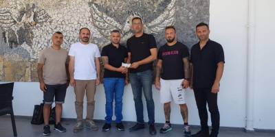 Maraton geliri Şampiyon Melekleri Yaşatma Derneği’ne teslim edildi