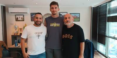 Karşıyaka savunmayı güçlendirdi