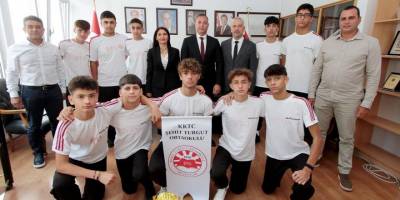 Cahitoğlu, şampiyon ŞTO’yu kabul etti