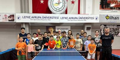 Gençlerin masa tenisi ilgisi