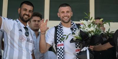 Rebic, Beşiktaş için İstanbul'da