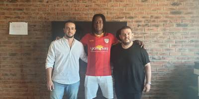 Cedric Kore Dumlupınar formasını giydi