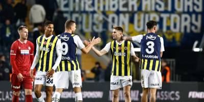 Fenerbahçe liderliğini sürdürdü