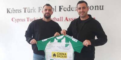 Yaşınses imzayı attı