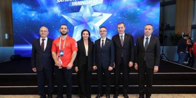 Samani gururlandırdı