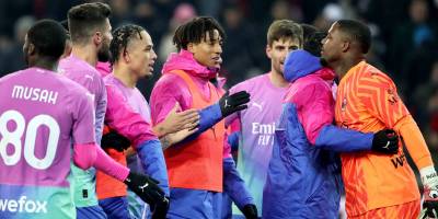 Irkçı tezahüratta bulunan taraftara 5 yıl men