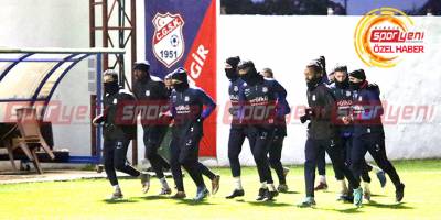 “Liderliği devam ettirdik ama 14 maç daha var”