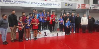 Özüm, Ivan, Liva ve Sonay şampiyon