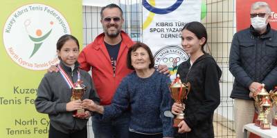 Tenisin efsanesi Özel Vasıf hayatını kaybetti