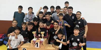 Güreşte yılın ilk kupaları Lefkoşa’nın