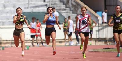 İlk günün lideri Kurtuluş Lisesi