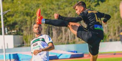 “Bana 'İster git, ister tribünde 3 yıl bekle' dediler”