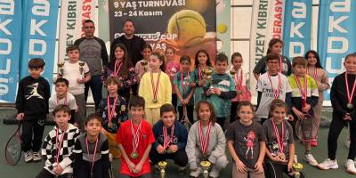 Teniste Pakduş Cup tamamlandı