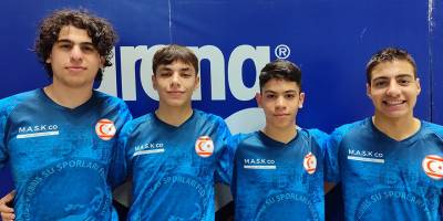 Yüzücülerimiz gururlandırdı