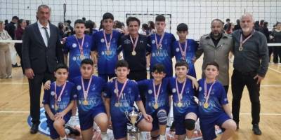 Ortaokul voleybolda Canbulat ve Erenköy şampiyon