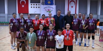 Hentbolda UKÜ çifte şampiyon