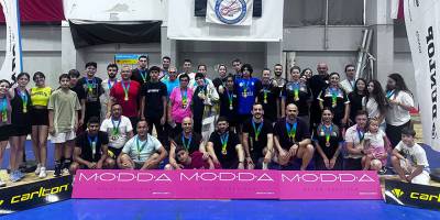 Brian Hughes Büyükler Badminton Turnuvası’na yoğun ilgi