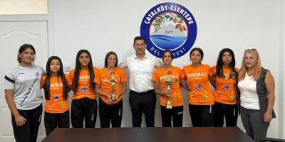 Esentepe Yetenek Avcıları’ndan Kırok’a teşekkür ziyareti