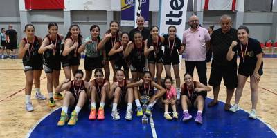 Levent Spor kupaları topladı