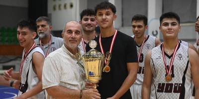 Yakın Doğu Gelişim 2. Lig’de şampiyon